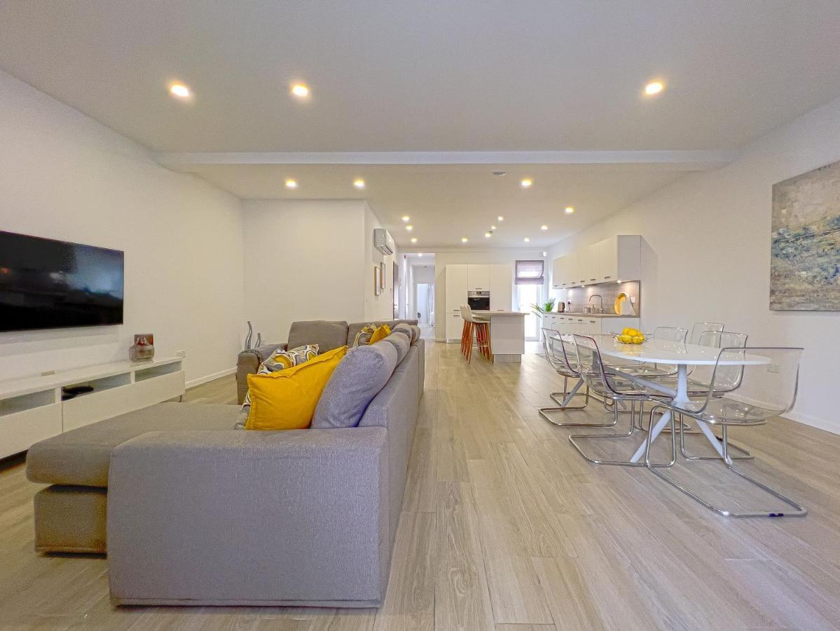 21 Townhouse In St Julians Daire Saint Julian's Dış mekan fotoğraf
